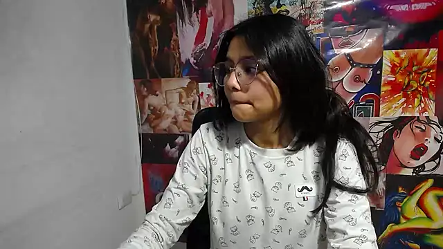 SofieLove 01 online show from 4, 11, 2025