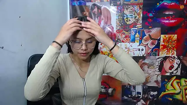 SofieLove 01 online show from 24, 10, 2025