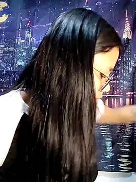 Snapshot of SofieLove_01 chatting on 4, 3, 2026 SofieLove 01 online show from 4, 3, 2026