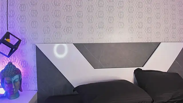 Tokio-Shuang online show from 17, 9, 2025