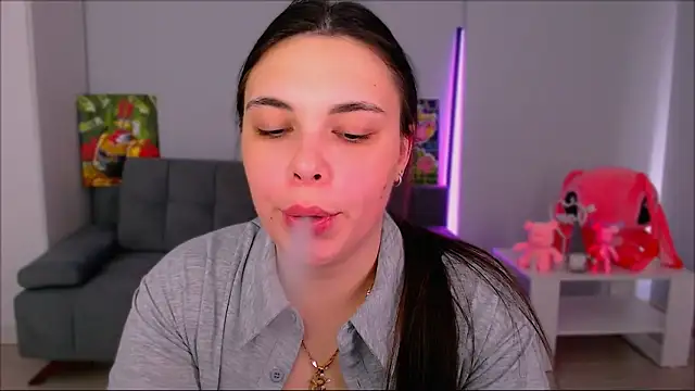 Snapshot of queenofthesense_ chatting on 9, 11, 2025 queenofthesense online show from 9, 11, 2025