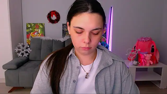 Snapshot of queenofthesense_ chatting on 18, 11, 2025 queenofthesense online show from 18, 11, 2025