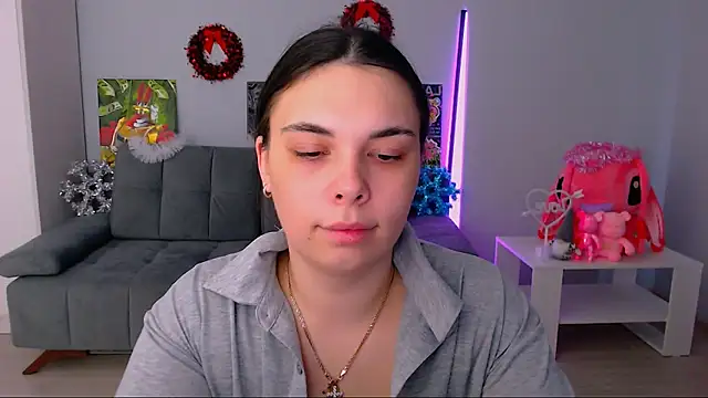 queenofthesense  online show from 2, 12, 2025