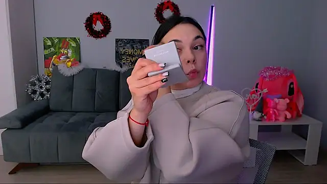 Snapshot of queenofthesense_ chatting on 30, 11, 2025 queenofthesense online show from 30, 11, 2025