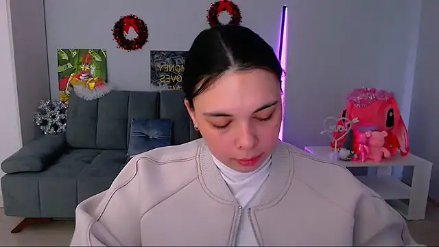 queenofthesense  online show from 4, 12, 2025