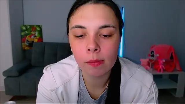 Snapshot of queenofthesense_ chatting on 6, 11, 2025 queenofthesense online show from 6, 11, 2025