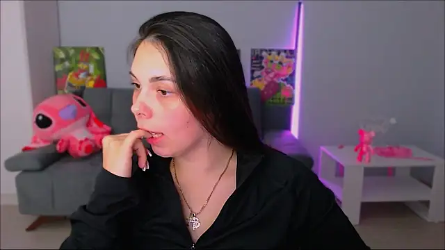 Snapshot of queenofthesense_ chatting on 6, 10, 2025 queenofthesense online show from 6, 10, 2025