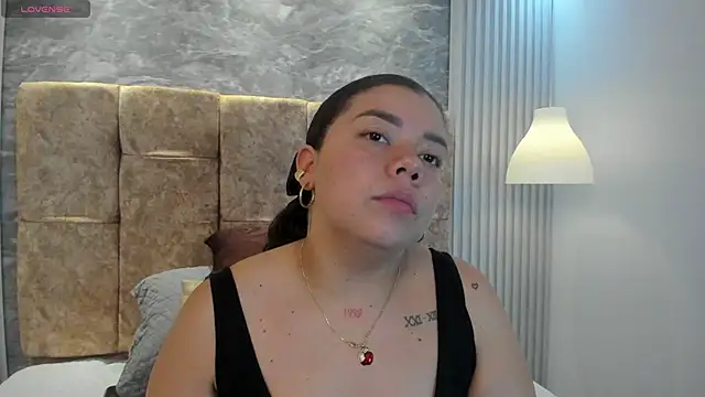 leilapons online show from 14, 11, 2025