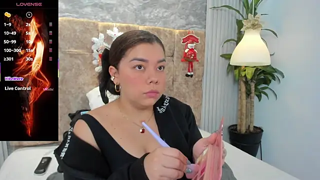 leilapons online show from 5, 12, 2025