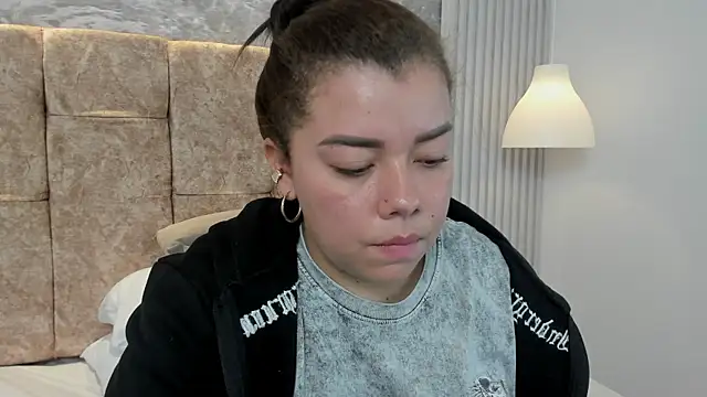 leilapons online show from 10, 10, 2025