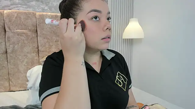 leilapons online show from 5, 10, 2025