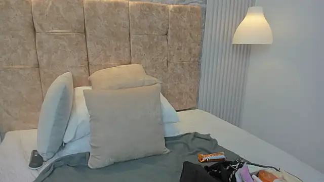 leilapons online show from 25, 9, 2025