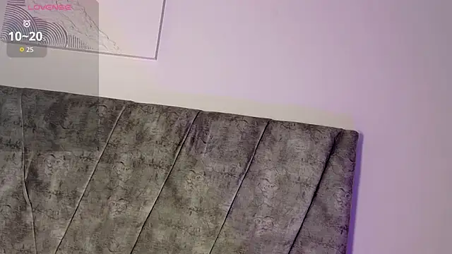 ValeriGallardo17 online show from 7, 10, 2025