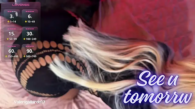 ValeriGallardo17 online show from 23, 11, 2025