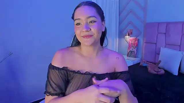 Snapshot of noa_moon chatting on 10, 9, 2025 noa moon online show from 10, 9, 2025