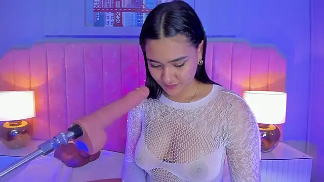 Snapshot of noa_moon chatting on 1, 10, 2025 noa moon online show from 1, 10, 2025