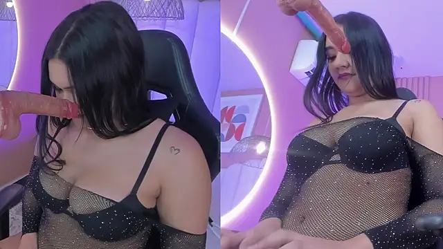 Snapshot of noa_moon chatting on 6, 11, 2025 noa moon online show from 6, 11, 2025