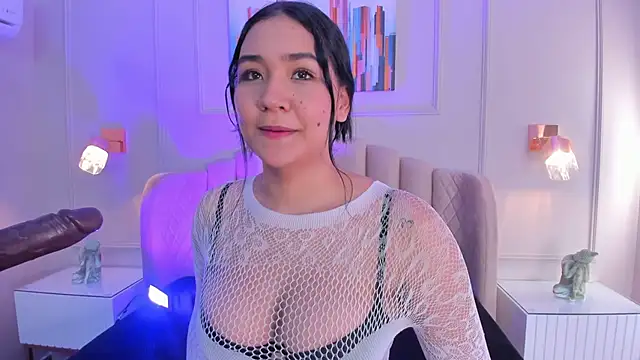 Snapshot of noa_moon chatting on 5, 10, 2025 noa moon online show from 5, 10, 2025