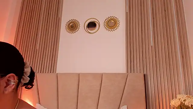 Rachell Jamess online show from 27, 10, 2025