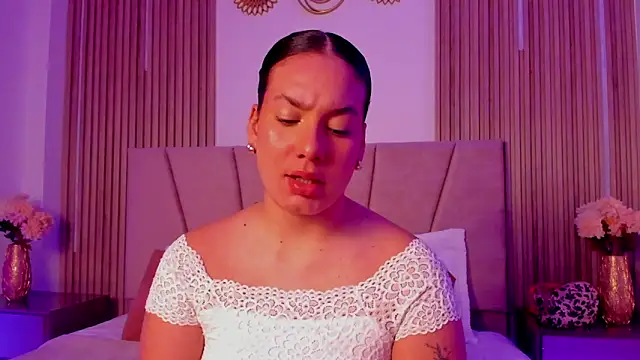 Rachell Jamess online show from 13, 11, 2025