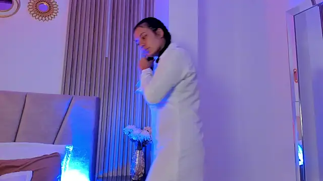 Rachell Jamess online show from 31, 10, 2025