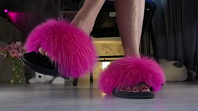 Feet Heelss online show from 15, 1, 2026