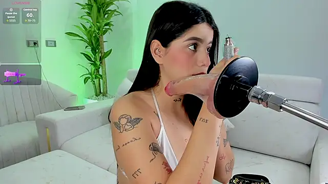 alissaowens  online show from 8, 1, 2026