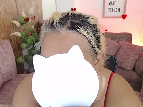 laleska montenegro online show from 22, 12, 2025