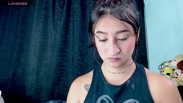 EVAH LEE  online show from 16, 4, 2026