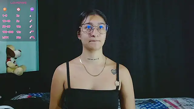 EVAH LEE  online show from 5, 10, 2025