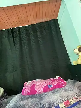 EVAH LEE  online show from 11, 4, 2026