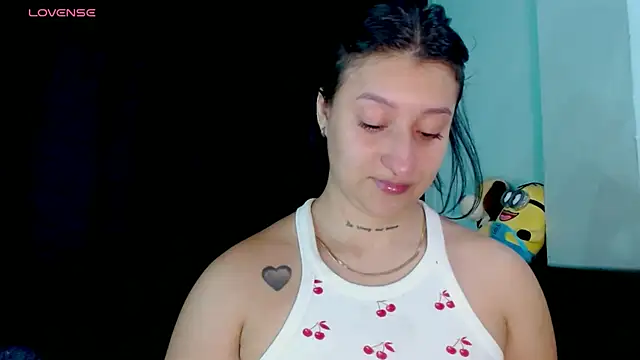 EVAH LEE  online show from 30, 6, 2026