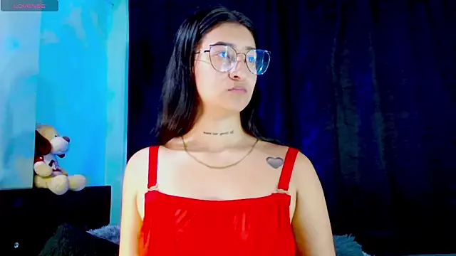 EVAH LEE  online show from 16, 10, 2025