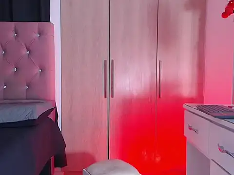 Snapshot of Martina_ferer chatting on 14, 2, 2026 Martina ferer online show from 14, 2, 2026