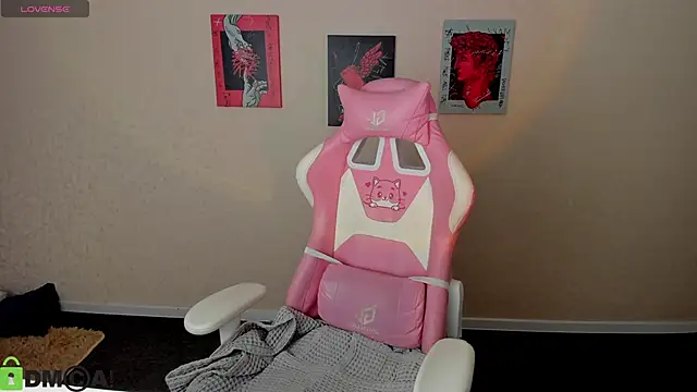 Miche1le Allenne online show from 25, 9, 2025