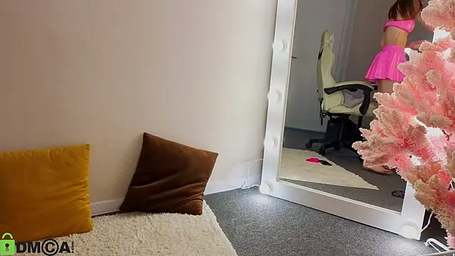 Miche1le Allenne online show from 16, 12, 2025