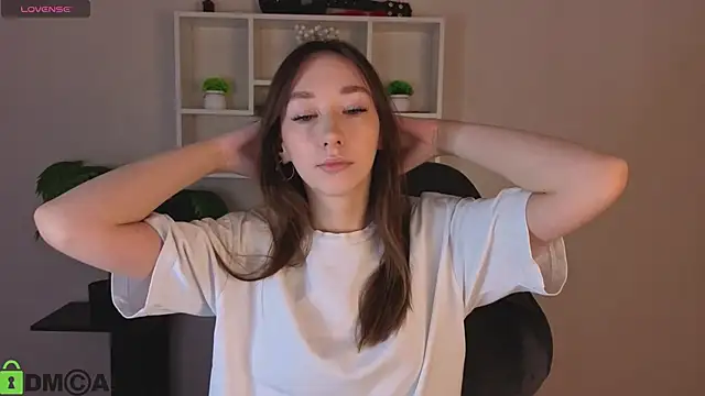 Miche1le Allenne online show from 12, 4, 2026