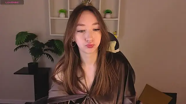 Miche1le Allenne online show from 9, 4, 2026