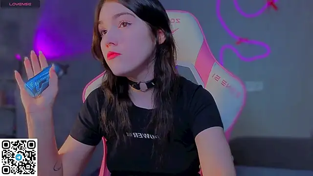 Sophie SkyAngel online show from 2, 4, 2026