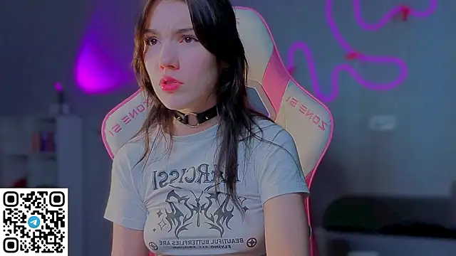 Sophie SkyAngel online show from 5, 3, 2026