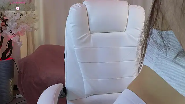 Janet Jee online show from 17, 9, 2025