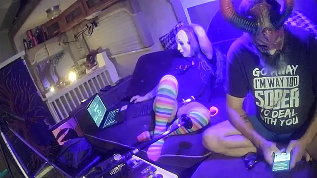 Snapshot of jamiezlilith chatting on 15, 10, 2025 jamiezlilith online show from 15, 10, 2025