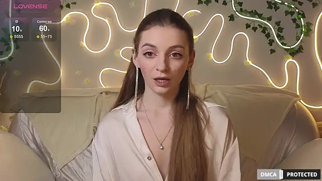 Alice-Meow online show from 4, 10, 2025