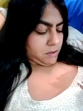 candytyler  online show from 17, 10, 2025