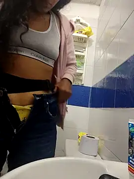 Amber-Sweett online show from 29, 10, 2025