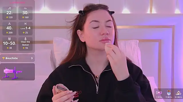 MeganStrain online show from 4, 10, 2025