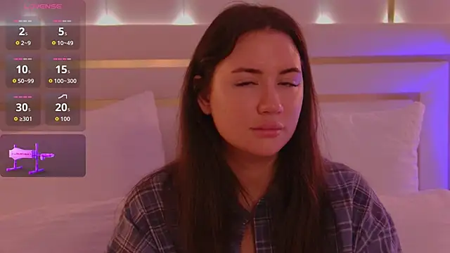 MeganStrain online show from 27, 10, 2025