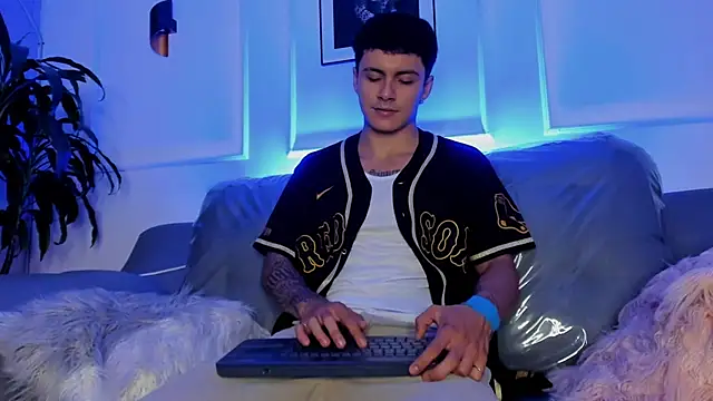 Leo santoro online show from 27, 2, 2026