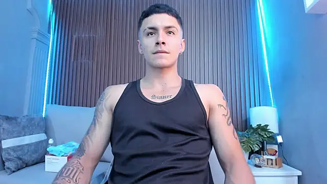 Snapshot of Leo_santoro chatting on 26, 9, 2025 Leo santoro online show from 26, 9, 2025