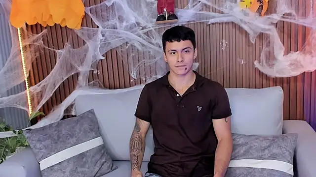 Snapshot of Leo_santoro chatting on 16, 10, 2025 Leo santoro online show from 16, 10, 2025